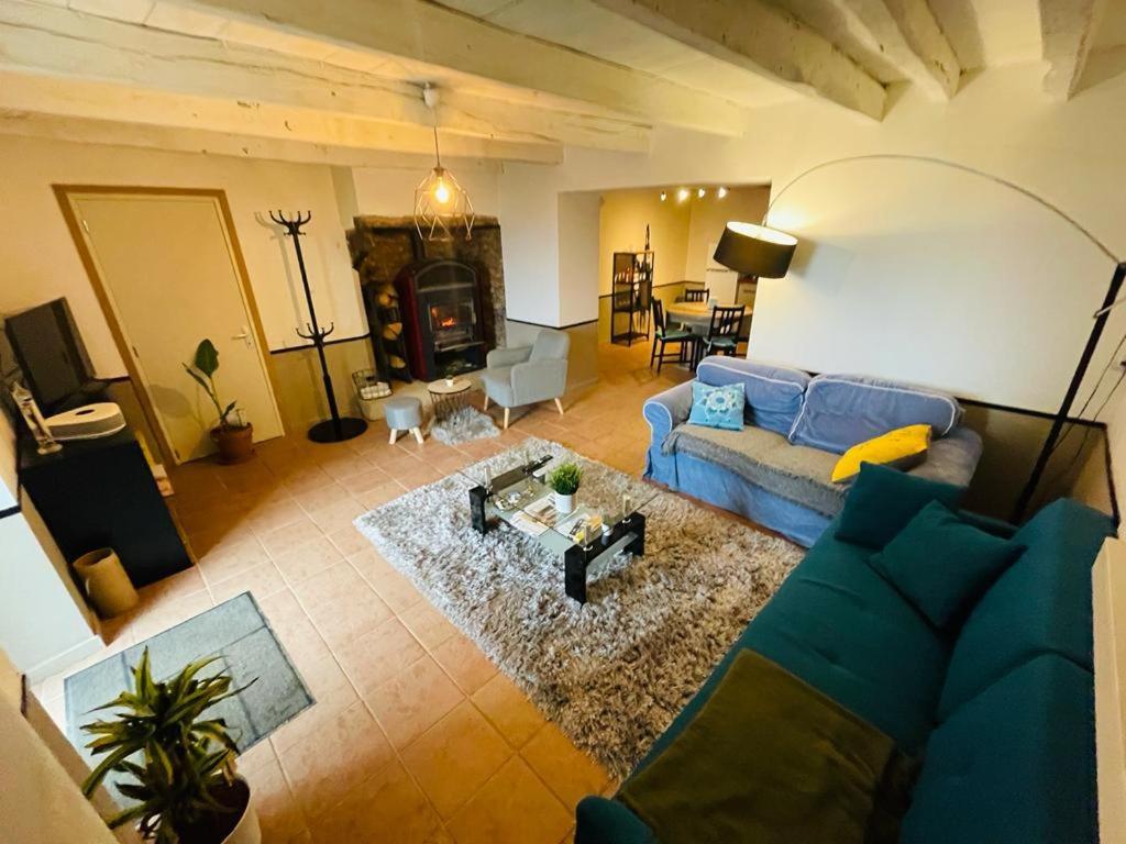 Maison Au Calme Pour 5 Personnes La Chapelle-de-Brain Экстерьер фото